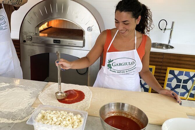 Sorrento Pizza School Activity in Italy - Key Points