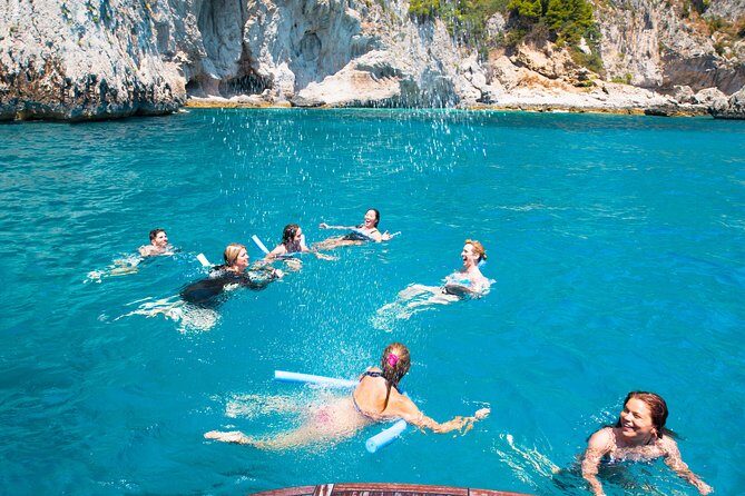 Sorrento: private boat Positano & Amalfi - Raffaelli Shamal 40 - FAQ