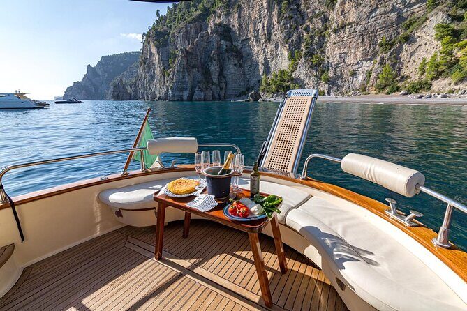 Sorrento: private boat tour Capri&Positano - Apreamare 10 - Key Points