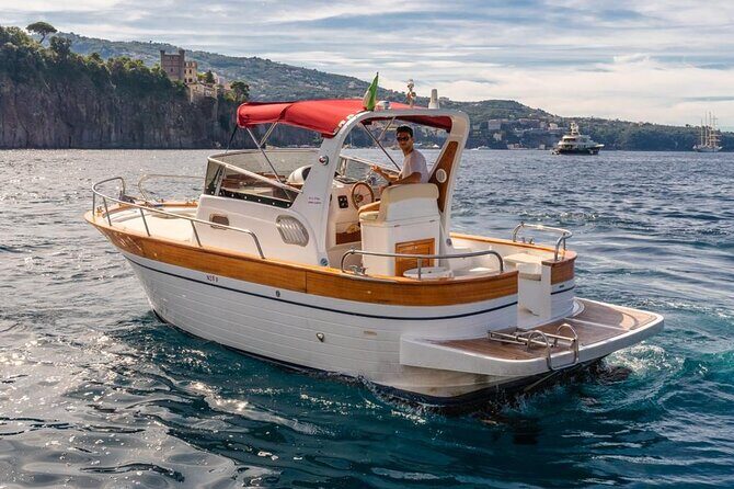 Sorrento: private tour Capri & Positano - Gozzo Sorrentino 7.50 - An Immersive Journey: Exploring the Itinerary