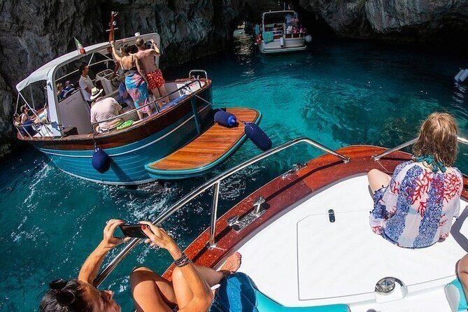 Sorrento to Capri: Small Group Boat Tour with Blue Grotto - FAQ