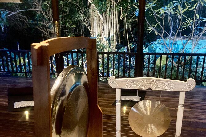 Sound Bath Healing Journey on the Island of Nusa Lembongan - An In-Depth Look at the Sound Bath Experience
