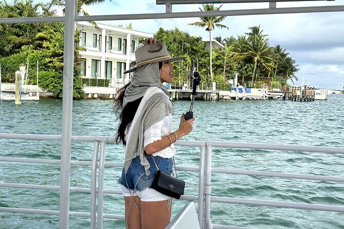 South Beach: Cruise of Millionaires Homes & Miami Skyline - Key Points