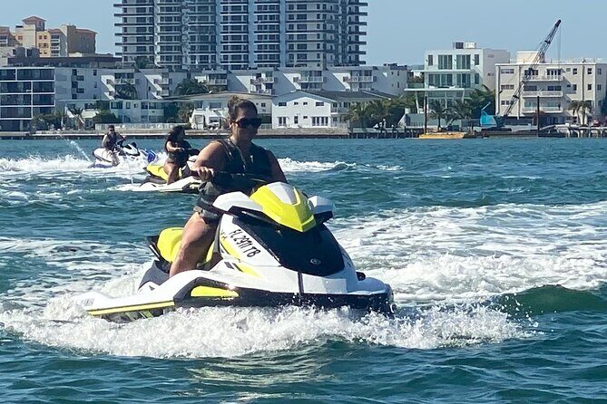 South Beach Jet Ski Rental departs Bayside Marketplace - Key Points