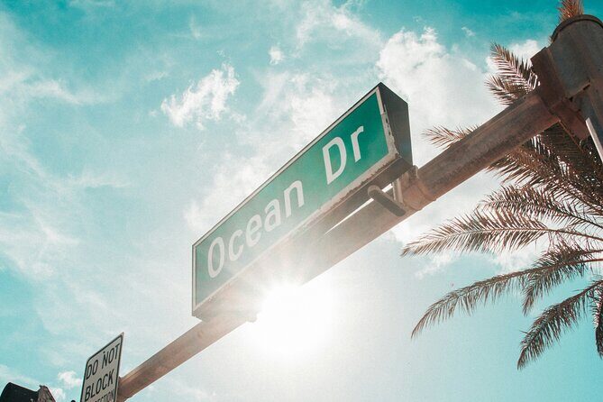 South Beach Top Highlights Tour with Lincoln Rd and Espanola Way - Discovering South Beach: A Detailed Look