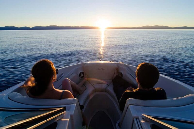 South Lake Tahoe: 23-foot Sea Ray Power Boat Rental - A Close Look at the Sea Ray Powerboat Rental Experience