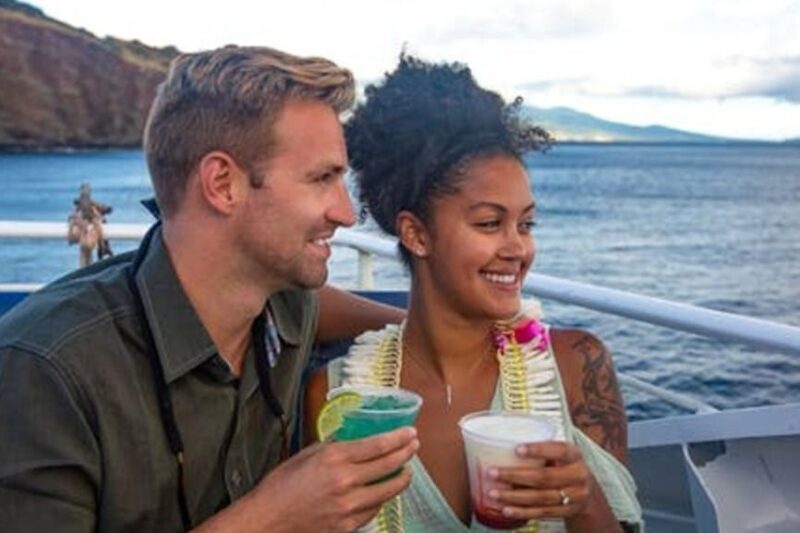 South Maui: Sunset Cruise with 4-Course Dinner and Drinks - Key Points