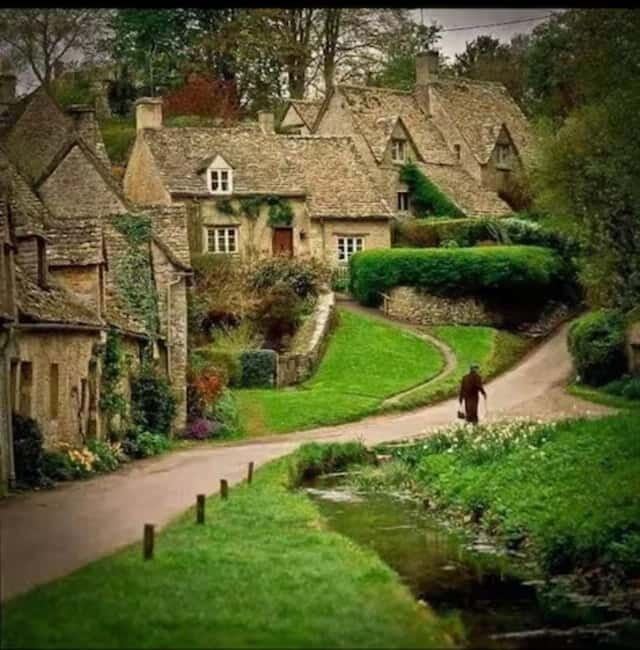 Southampton Port to London Via Windsor & Cotswolds Villages - What’s the Value?