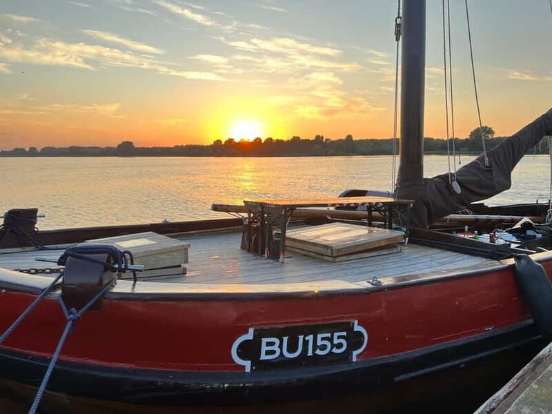 Spakenburg: Sunset boat trip on an authentic fishing boat - Who Will Enjoy This Tour?