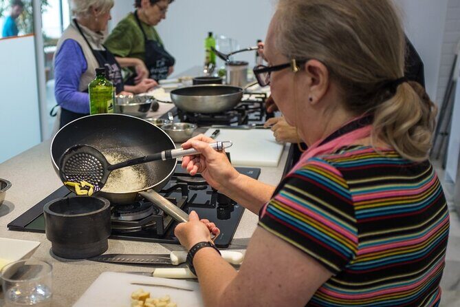 Spanish Cooking Class & Triana Market Tour in Sevilla - The Sum Up