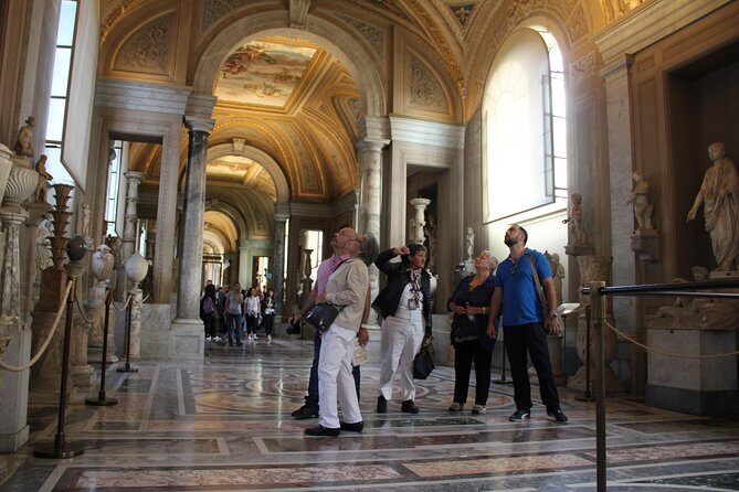 Spanish Small Group Tour of the Vatican Museums, Sistine Chapel & St. Peter's - FAQs