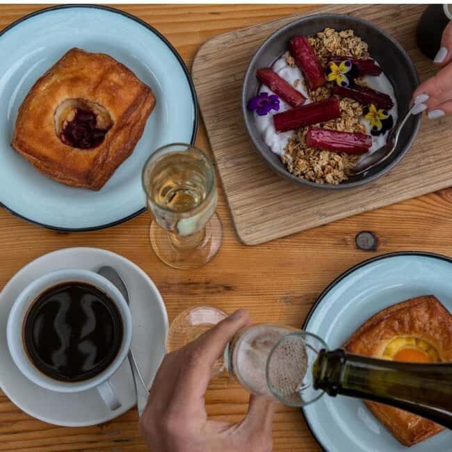 Sparkling Brunch for 2 Adults - The Food and Wine: Quality and Authenticity