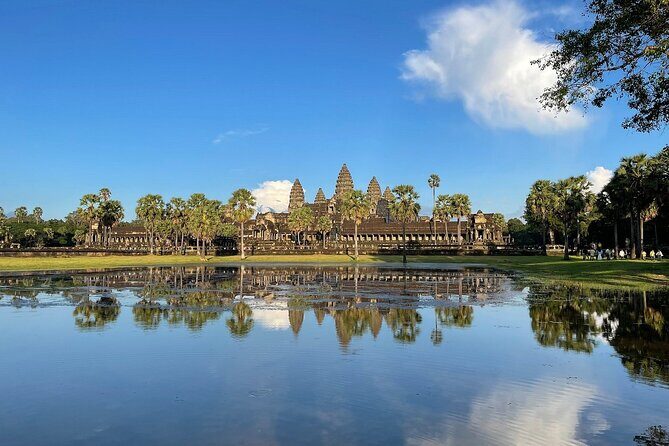 Special Angkor Wat Half Day Tour - Key Points