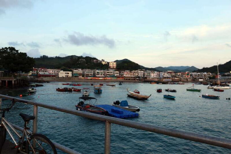 Spectacle Hong kong Lamma Island Day Tour - Who Should Consider This Tour?