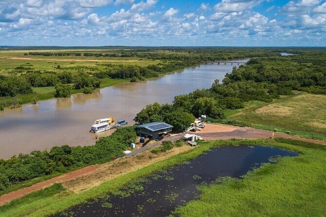 Spectacular Jumping Crocodile Cruise with Darwin Transfer Bus - Key Points