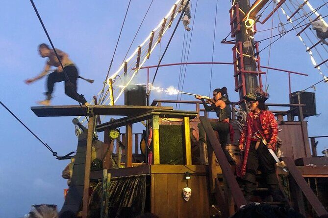 Spectacular Pirate Show, Lobster Dinner & Open Bar in Cancún Bay - Who Will Love This Tour?