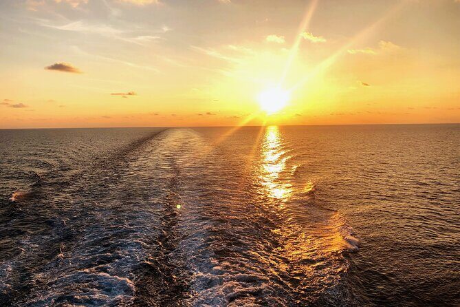Spectacular Sunset Cruise - Spectacular Sunset Cruise in Destin: An Authentic Coastal Experience