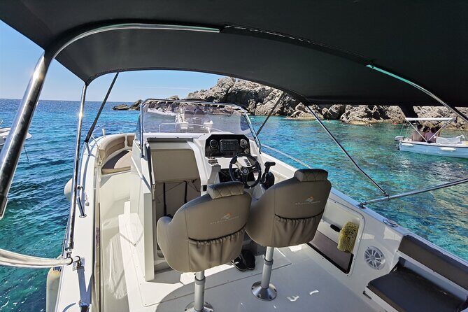 Speedboat Atlantic Marine 750, 4 or 8 hours - FAQ