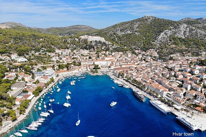 Speedboat transfer: Split Airport-Hvar - The Sum Up