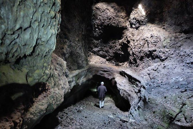 Speleology Tour in Cueva de Las Palomas in La Palma - Authentic Experiences & Reviews