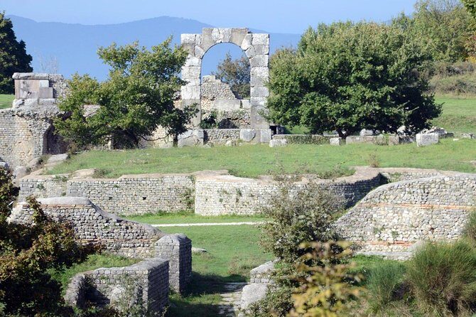 Spello: a journey through flowers, mosaics and ancient Roman ruins - An In-Depth Look at the Tour Experience