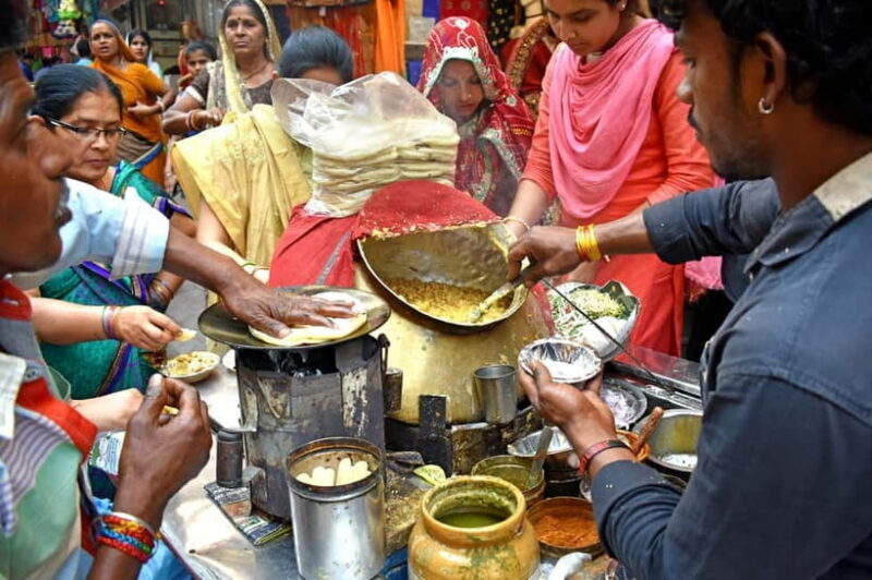 Spices & Stories: The Old Delhi Food Trail - An In-Depth Look at the Experience