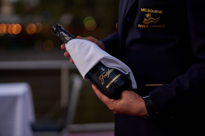 Spirit of Melbourne 4-Course Cruise with Drinks - What the Experience Looks Like