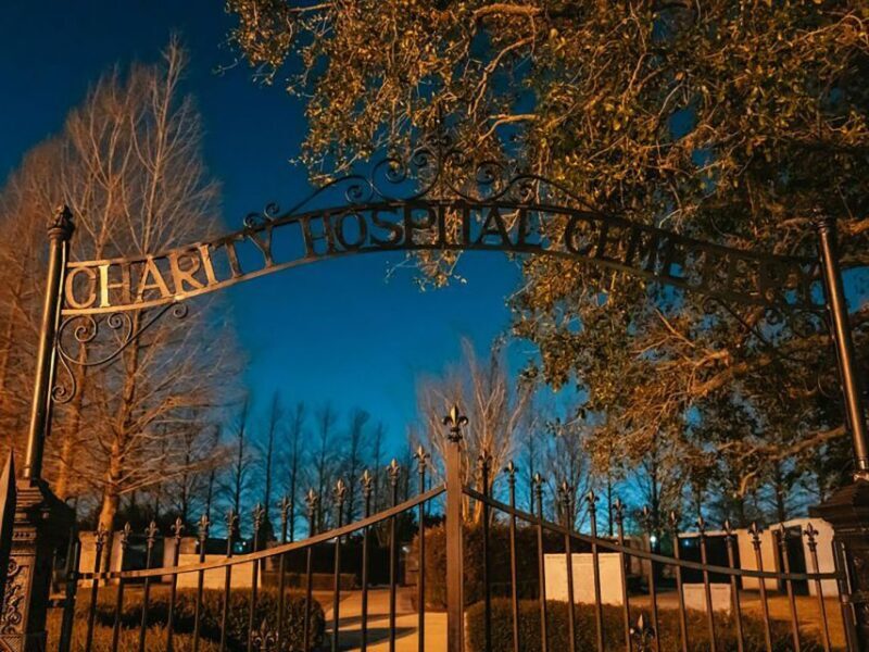 Spirits & Spells: New Orleans Ghost Walk - Exploring the Haunted Heart of New Orleans: Spirits & Spells Ghost Walk