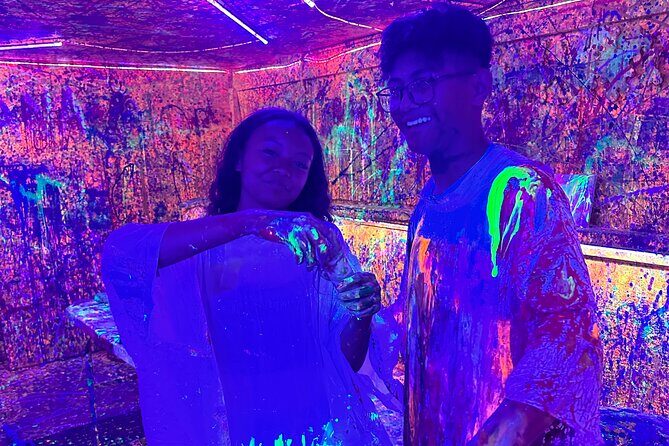 Splatter Art Paint Studio Experience in Hawaii - FAQ