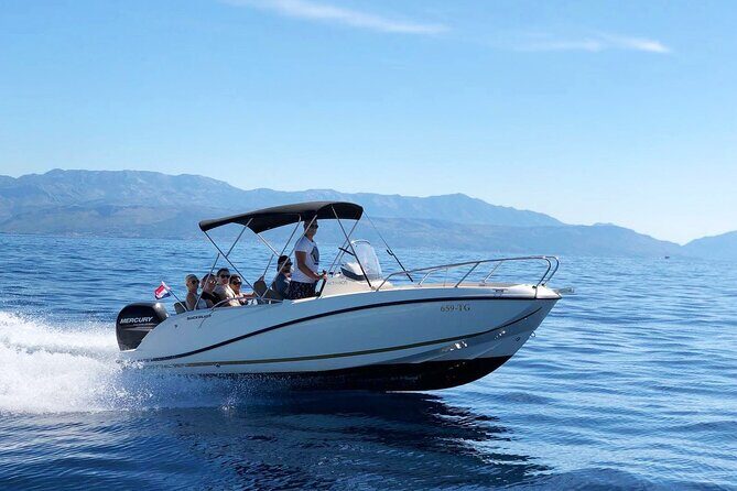 Split (airport) - Hvar (town) sea transfer - What the Transfer Includes