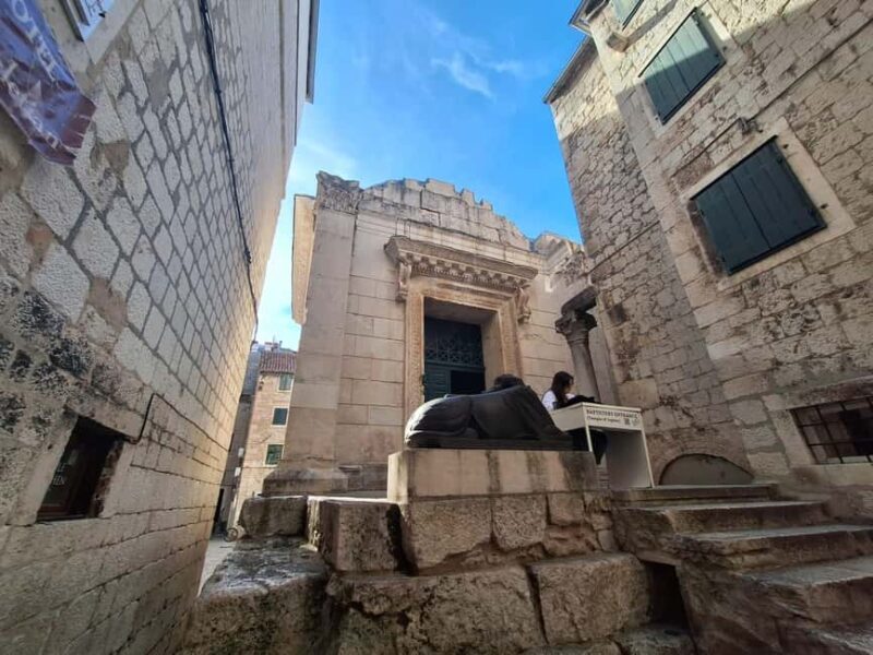 Split: History Walking Tour of the Old Town - Introduction to the Old Town’s Charm