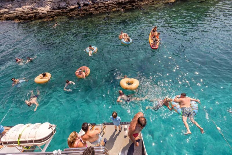 Split: Hvar, Bra, and Pakleni Cruise with Lunch and Drinks - Starting Point and Logistics