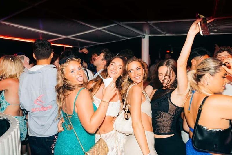 Split: Night Boat Party with Free Shots, Dj and After Party - An In-Depth Look at the Split Night Boat Party