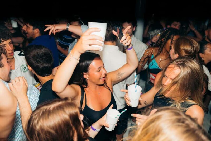 Split: Night Boat Party with Free Shots, Dj and After Party - Who Will Enjoy This Tour?