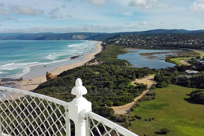 Split Point Lighthouse Tours - Split Point Lighthouse Tours: A Compact Coastal Adventure