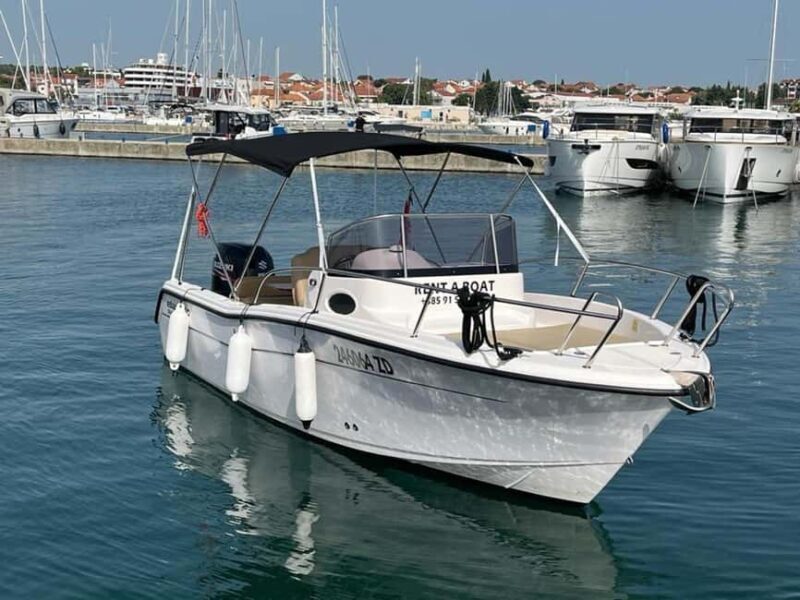 Split: Private Blue Lagoon 3 islands with speed boat - An In-Depth Look at the Itinerary and Experience