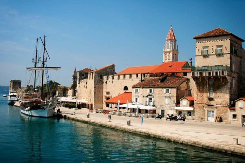 Split: Private Blue Lagoon 3 islands with speed boat - Return to Split