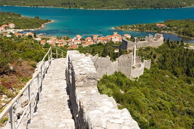 Split to Dubrovnik private transfer via Ston and picture stops (and vice versa) - An Authentic, Comfortable Way to Travel Between Split and Dubrovnik