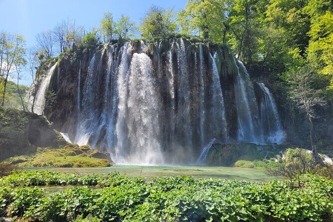 Split to Zagreb Transfer with Plitvice Lakes National Park Visit - Key Points