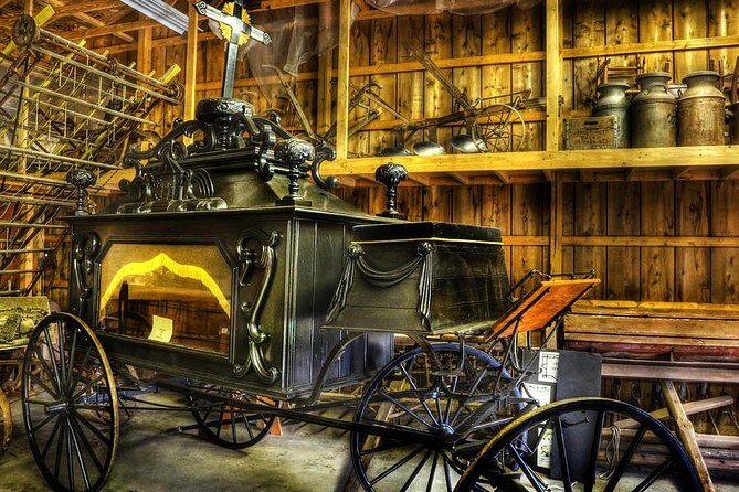 Spooky Strand Ghost Tour - A Deep Dive into the Spooky Strand Ghost Tour