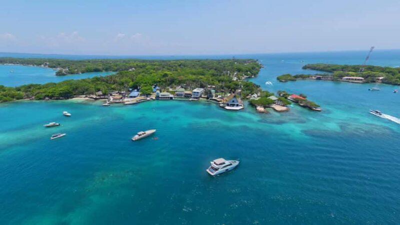Sport Boat: Rosario Island, private island, Cholon & Baru - A Detailed Look at the Rosario Islands and Baru Boat Tour