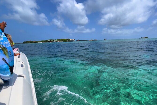 Sport Boat : Rosario Island,lunch on private island - A Deep Dive into the Rosario Islands Tour