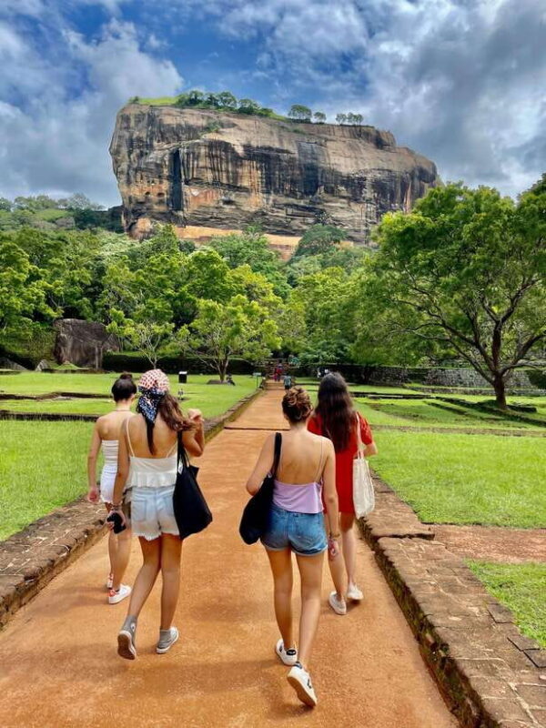 Sri Lanka: 10-Days Private Guided Tour - An In-Depth Look at the 10-Day Sri Lanka Tour