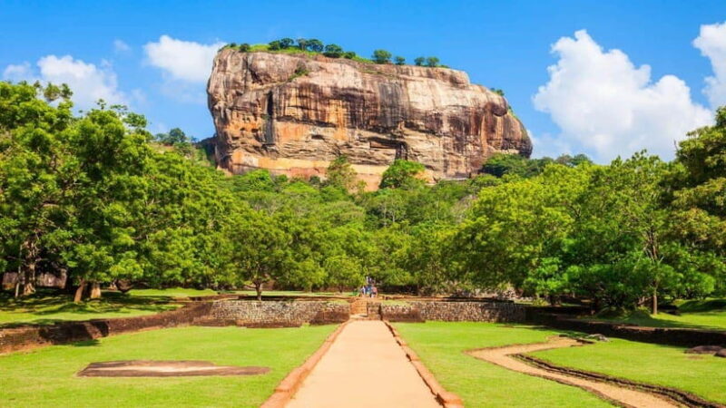 Sri Lanka: 2-Day Adventure to Sigiriya, Dambulla & Kandy - FAQ