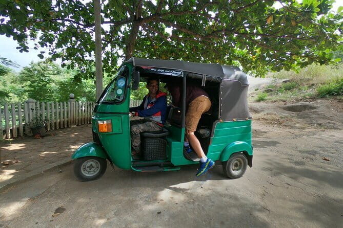 Sri Lanka All Inclusive Day Tour: Hiking & Activities Farmers Village Kandy - What Makes This Tour Special?