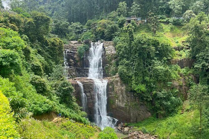 Sri Lanka Private Tour with Driver (car/Mini van/Large van) - In-Depth Review: Navigating Sri Lanka with Your Private Driver