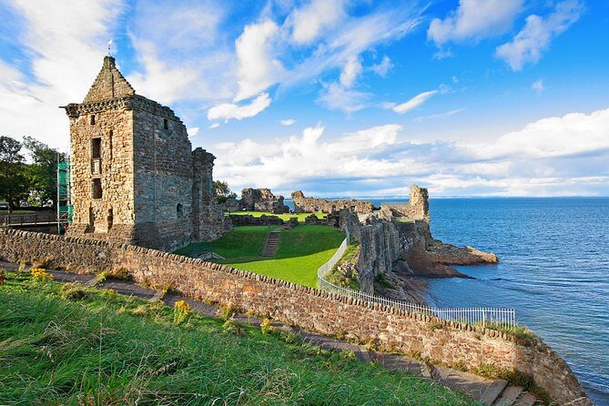 St Andrews & Cliffs and Dunnottar Castle in Spanish. - Key Points