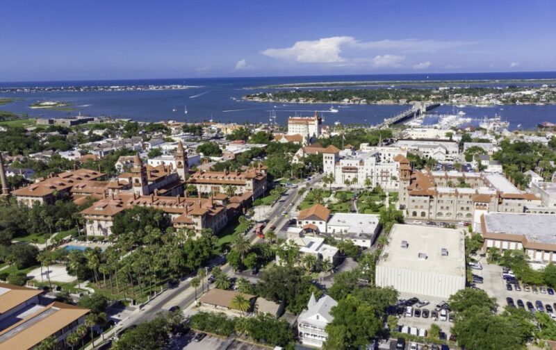 St. Augustine: Haunted Pub Crawl - The Atmosphere and Vibe