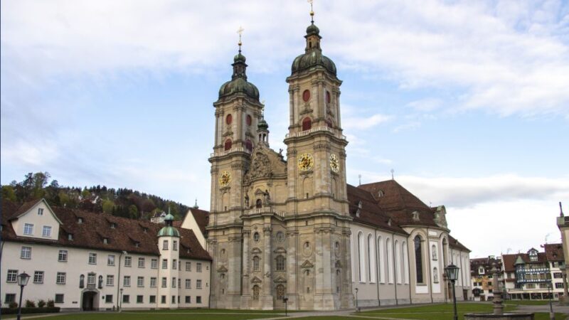 St. Gallen: Capture the most Photogenic Spots with a Local - Who Should Consider This Tour?