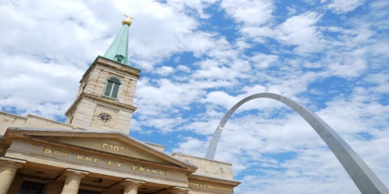 St. Louis Premium Driving Tour with Helicopter Ride & Cruise - Value and Price